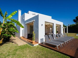 Outdoor Furniture, Leisure, Resort, Shade, Garden, Estate, Landscaping, Chair, Eco Hotel, Villa