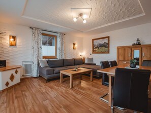 Table, Meubles, Canapé, Propriété, Cadre, Bâtiment, Bois, Éclairage, Design Intérieur, Salon