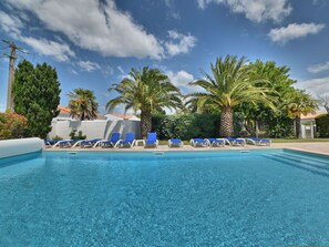 Bleu, Piscine, Recours, Ombre, Eco Hôtel, Aménagement Paysager, Mobilier De Jardin, Balancelle, Ville Resort