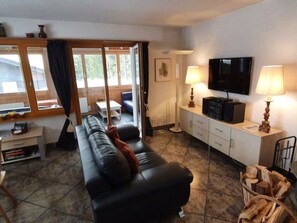 Picture Frame, Furniture, Property, Comfort, Couch, Television, Wood, Interior Design, Lamp, Living Room