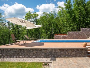 Nuage, Ciel, Ombre, Architecture, Lot Terre, Mobilier De Jardin, Arbre, Loisir, Herbe, Paysage