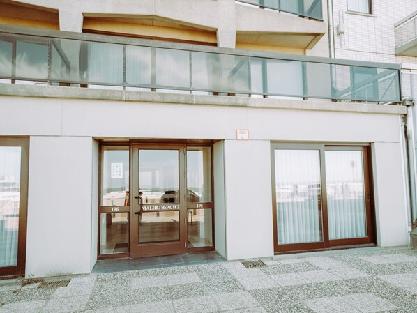 Property, Building, Window, Door, Wood, Floor, Flooring, Plant, Real Estate