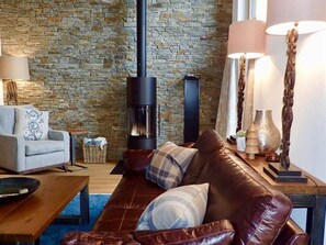 Braun, Eigentum, Möbel, Tabelle, Gebäude, Couch, Komfort, Bilderrahmen, Holz, Lampe
