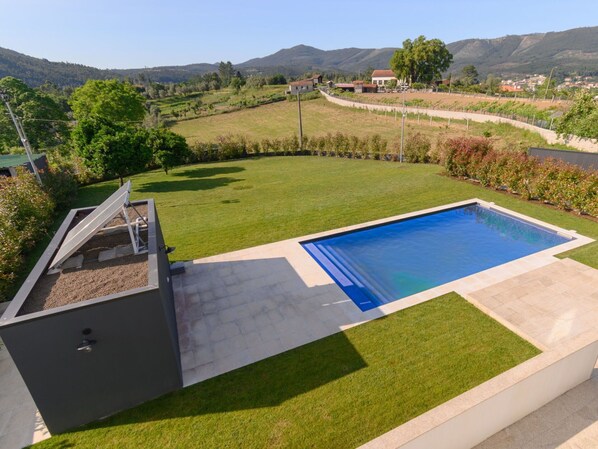 Water, Sky, Building, Plant, Property, Swimming Pool, Azure, Tree, Window, House