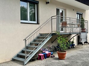 Plant, Window, Building, Flowerpot, Stairs, Wood, Houseplant, Paint, Porch