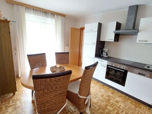 Property, Building, Wood, Interior Design, Shade, House, Wall, Lamp, Material Property, Ceiling