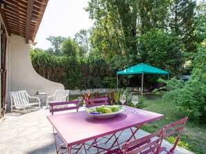 L'Eau, Bâtiment, Plante, Arbre, Fenêtre, Piscine, Design Urbain, Condominium, Loisir, Immobilier