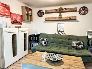 Cadre, Propriété, Canapé, Meubles, Bois, Design Intérieur, Cabinetry, Salon, Sol, Confort
