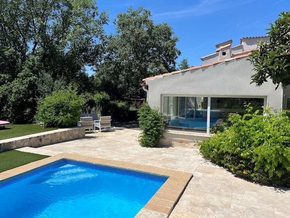Piscine, Zone Résidentielle, Ombre, Composite, Jardin, Mobilier De Jardin, Recours, Arrière-Cour, Aménagement Paysager