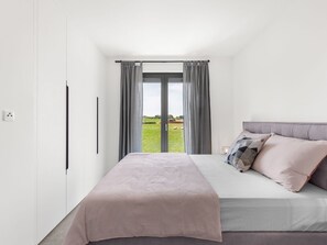 Nuage, Table, Ciel, Meubles, Propriété, Chaise, Bâtiment, L'Eau, Mobilier De Jardin, Design Intérieur