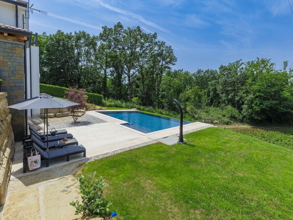 Plant, Sky, Property, Water, Cloud, Swimming Pool, Shade, Outdoor Furniture, Building, Land Lot