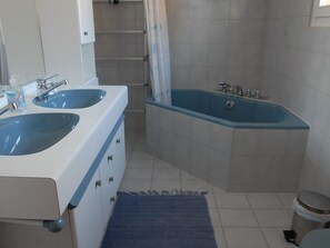 Robinet, Propriété, Luminaire Plomberie, Salle De Bains, Noir, Baignoire, Évier, Design Intérieur