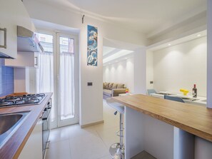 L'Eau, Ciel, Bâtiment, Fenêtre, Piscine, Bleu Azur, Ombre, Composite, Immobilier, Loisir