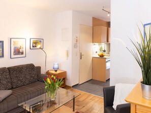 Meubles, Design Intérieur, Canapé, Sol, Salon, Sol, Pièce, Table, Appartement, Cadre