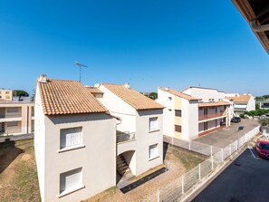 Ciel, Bâtiment, Fenêtre, Propriété, Bleu Azur, Maison, Design Urbain, Bois, Condominium