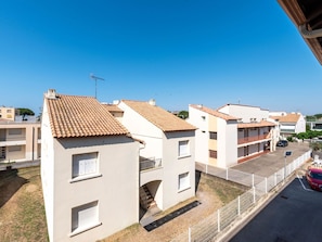 Ciel, Bâtiment, Fenêtre, Propriété, Bleu Azur, Maison, Design Urbain, Bois, Condominium