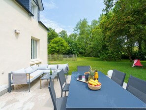 Wasser, Himmel, Tabelle, Möbel, Eigentum, Stuhl, Azurblau, Tisch Im Freien, Gartenmöbel, Geschirr