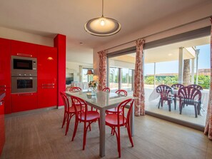 Water, Sky, Table, Furniture, Property, Chair, Azure, Outdoor Table, Outdoor Furniture, Tableware