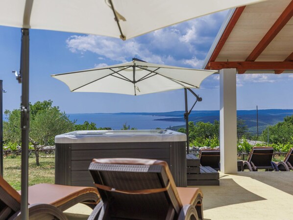 Water, Sky, Table, Furniture, Property, Chair, Azure, Outdoor Table, Outdoor Furniture, Tableware