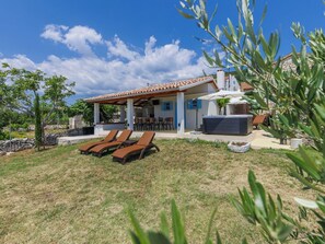 Water, Sky, Table, Furniture, Property, Chair, Azure, Outdoor Table, Outdoor Furniture, Tableware
