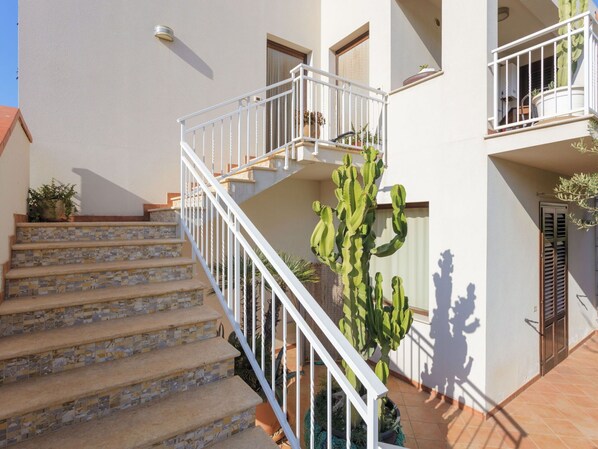 Gebäude, Pflanze, Holz, Treppe, Die Architektur, Wand, Fussboden, Haus, Grundeigentum, Baluster