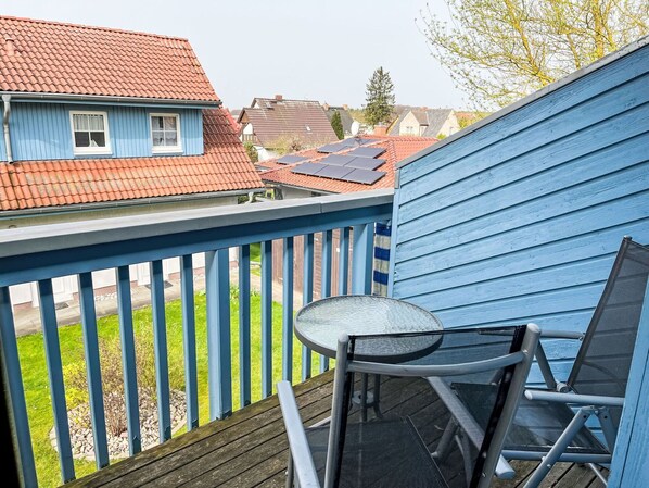 Himmel, Eigentum, Gebäude, Fenster, Holz, Haus, Baum, Hütte, Schatten, Zaun