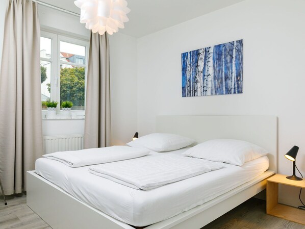 Möbel, Eigentum, Weiss, Komfort, Azurblau, Gebäude, Holz, Textil, Fenster