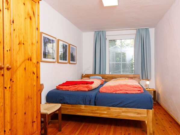 Propriété, Meubles, Bâtiment, Confort, Bois, Orange, Design Intérieur, Lit, Sol