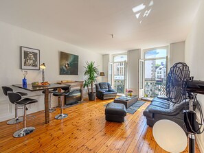 Furniture, Table, Sky, Chair, Wood, Interior Design, Tree, Floor, Shade, Building