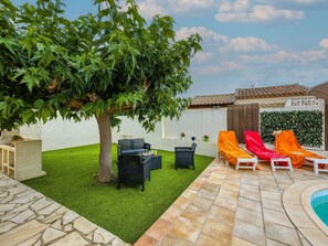 Furniture, Table, Sky, Chair, Wood, Interior Design, Tree, Floor, Shade, Building