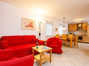 Tabelle, Möbel, Couch, Bilderrahmen, Holz, Beleuchtung, Orange, Studio Couch, Komfort, Wohnzimmer