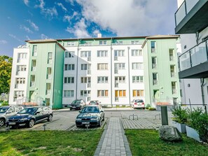 Cloud, Sky, Building, Plant, Property, Car, Wheel, Vehicle, Window