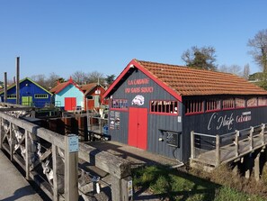 Himmel, Eigentum, Fenster, Gebäude, Holz, Haus, Baum, Pflanze, Abstellgleis, Hütte
