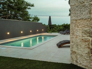 Water, Sky, Plant, Swimming Pool, Building, Tree, Flooring, Grass, Landscape, Leisure