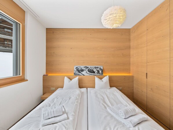 Eigentum, Komfort, Licht, Holz, Fenster, Textil, Interior Design, Beleuchtung, Die Architektur, Flooring