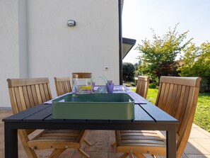 Table, Furniture, Property, Plant, Light, Outdoor Table, Chair, Building, Rectangle, Wood