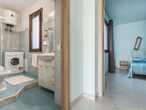 Mirror, Furniture, Building, Blue, Bathroom Cabinet, Plumbing Fixture, Bathroom, Comfort, Tap