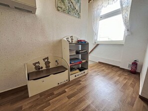 Building, Window, Wood, Picture Frame, Floor, Flooring, Curtain, Hardwood, Laminate Flooring, Living Room