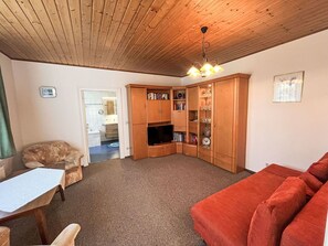 Furniture, Picture Frame, Comfort, Wood, Building, Living Room, Interior Design, Flooring, Floor, Couch