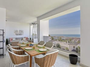 Aliments, Table, Vaisselle, Plante, Meubles, Ciel, Chaise, Vaisselle, Assiette, Mobilier De Jardin