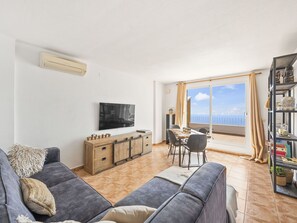 Furniture, Property, Picture Frame, Couch, Table, Comfort, Wood, Building, Living Room, Interior Design