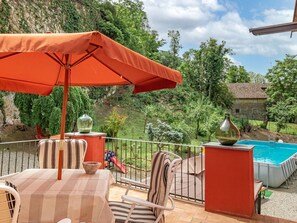 Sky, Plant, Furniture, Plant Community, Table, Natural Landscape, Chair, Land Lot, Outdoor Furniture, Tree