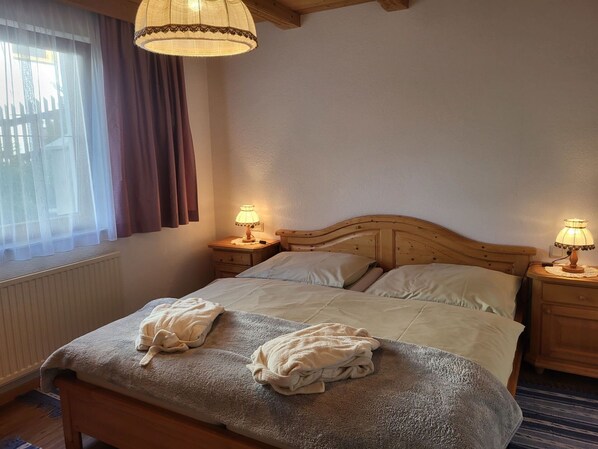 Furniture, Property, Building, Comfort, Window, Wood, Lamp, Lighting, Interior Design, Bed Frame