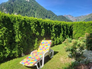Sky, Plant, Mountain, Plant Community, Ecoregion, Green, Nature, Leaf, Botany, Natural Environment