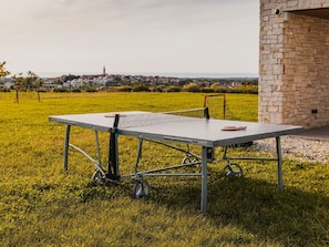 Table, Furniture, Sky, Plant, Cloud, Nature, Outdoor Table, Shade, Tree, Outdoor Furniture