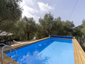 L'Eau, Nuage, Ciel, Bâtiment, Plante, Fenêtre, Piscine, Arbre, Maison, Loisir