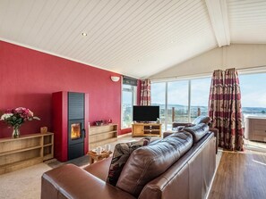 Open plan living space | Oakwood Lodge, Lochwinnoch