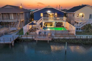 Your family's next unforgettable beach vacation awaits at Rene's Beach Retreat!