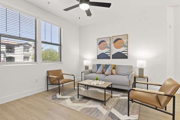 CozySuites Glendale by the stadium with pool! 13