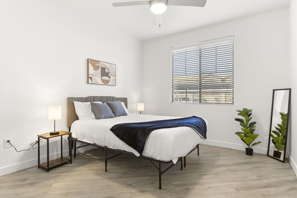 CozySuites Glendale by the stadium with pool! 17
